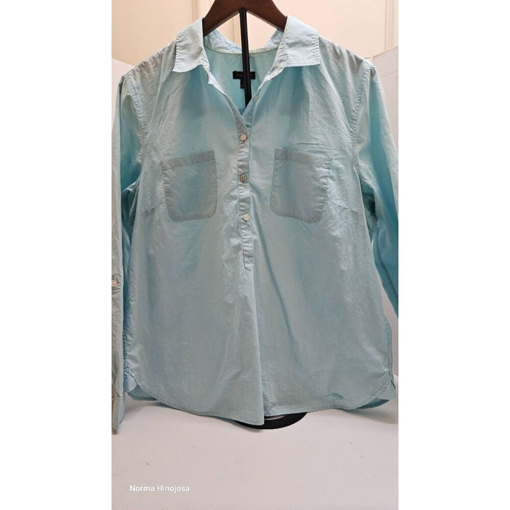 Talbots Womens Light Blue Button-Down Shirt W/ Dragonfly Embroidery & Roll-Tab S